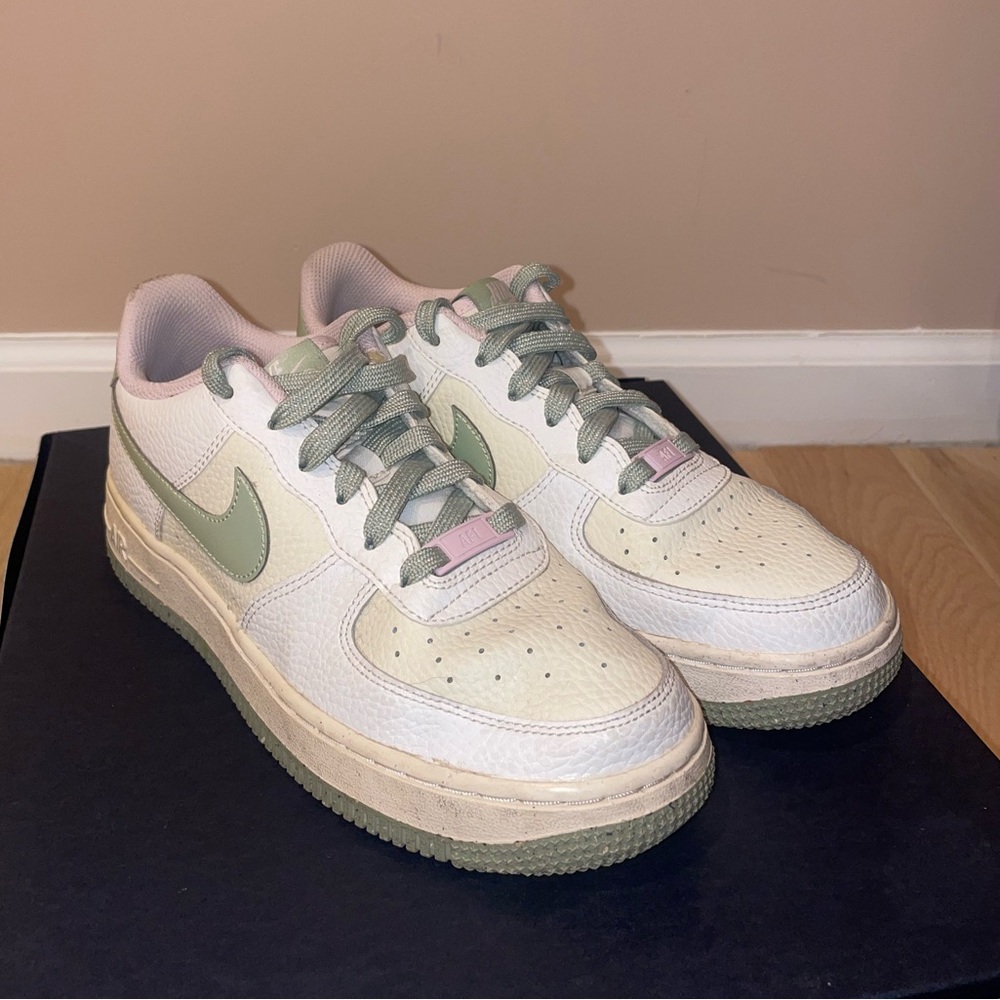 Nike Air Force 1’s - Y5.5/W7